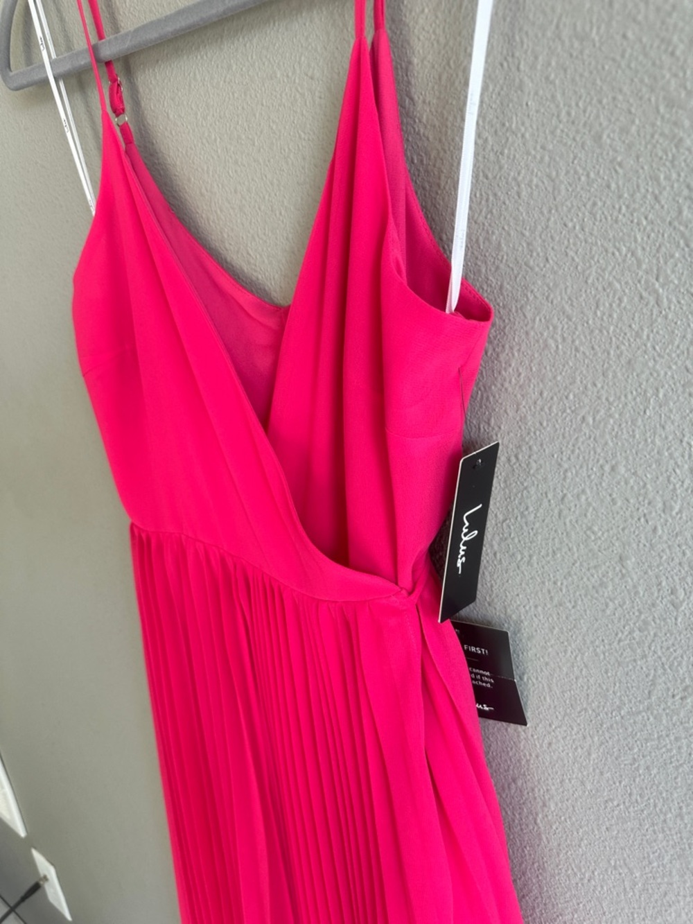 NWT Lulu's Pink Pleated Wrap Midi Dress Medium - Picture 4 of 14